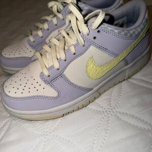 Nike Kids Low-Top Sneakers - Lavender and Pale Yellow